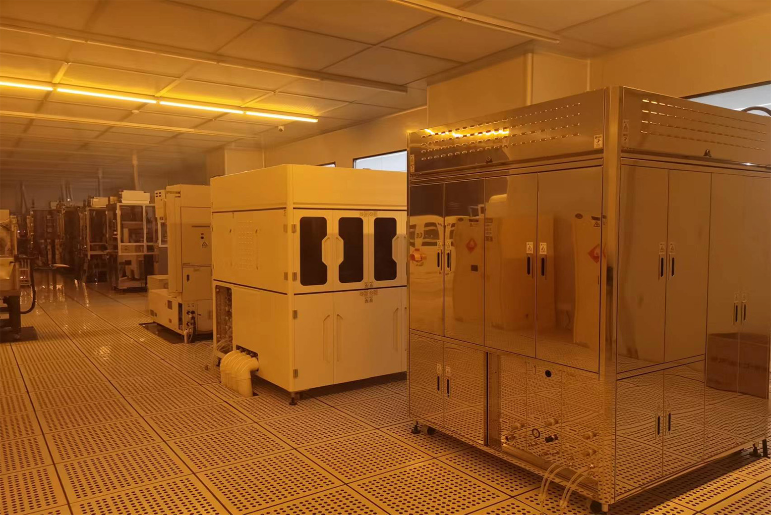 萬(wàn)級(jí)潔凈車間裝修