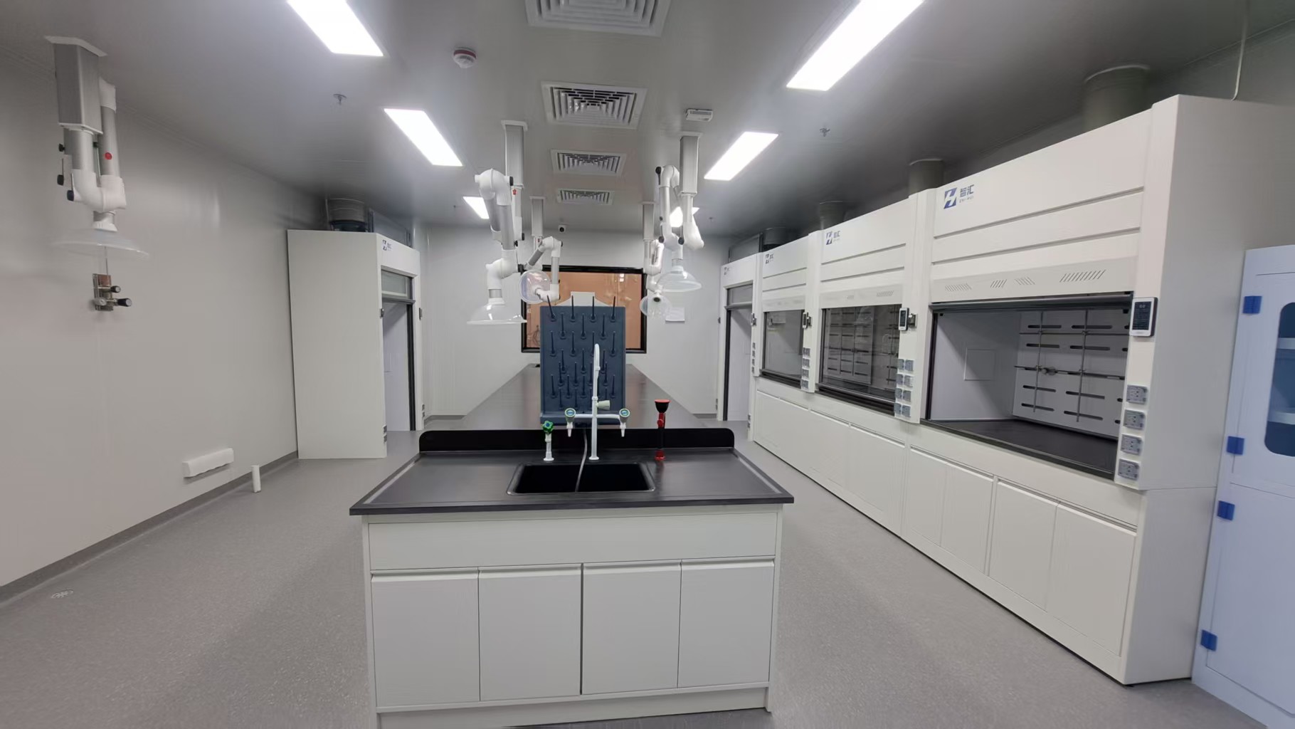 深圳實驗室裝修公司